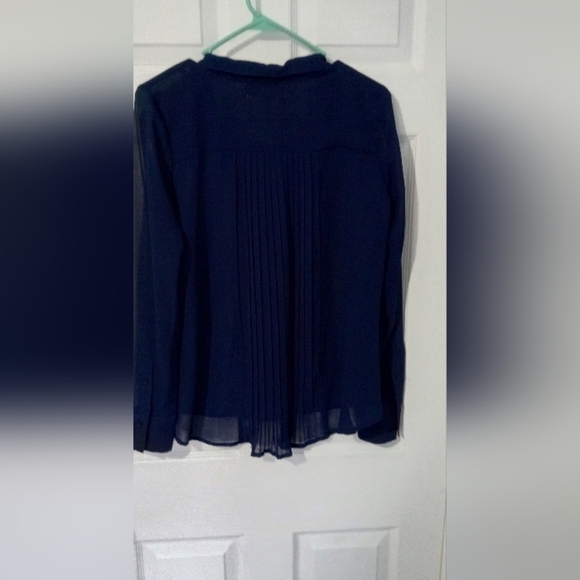 Olive & Oak navy Button Up, Size Large.  Pleated Back, Corpcore - Picture 3 of 4